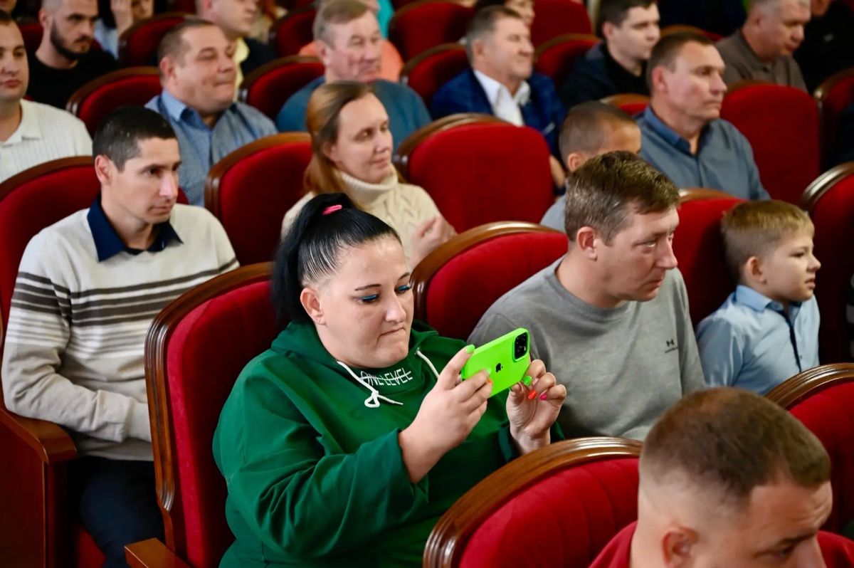 Максим Косенков: В минувшее воскресенье, 18 октября, отмечался День работников дорожного хозяйства, а уже в ближайшее воскресенье, 25 октября, отметим День работника автомобильного и городского пассажирского транспорта — в... Максим Косенков: В минувшее воскресенье, 18 октября, отмечался День работников дорожного хозяйства, а уже в ближайшее воскресенье, 25 октября, отметим День работника автомобильного и городского пассажирского транспорта — в...