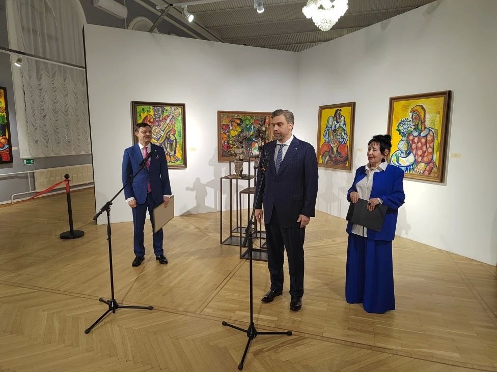 В областной картинной галерее открыли выставку работ Зураба Церетели В областной картинной галерее открыли выставку работ Зураба Церетели
