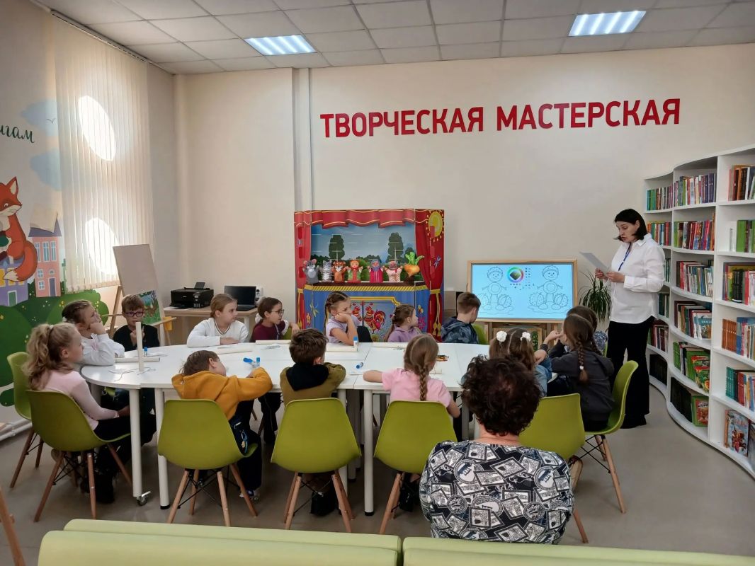 В модельной библиотеке им.Некрасова в Тамбове начала работу творческая мастерская