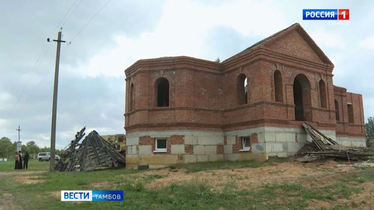 Новый этап в Лужках: строители приступают к основанию центрального купола храма