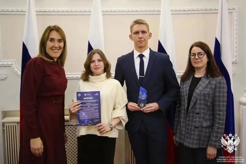 Проект «Путешествие в науку: между нами – химия», разработанный командой ТГТУ совместно с заводом «Пигмент», занял первое место в номинации «Технологический прорыв» Всероссийского конкурса «Лучший научно-популярный маршрут»
