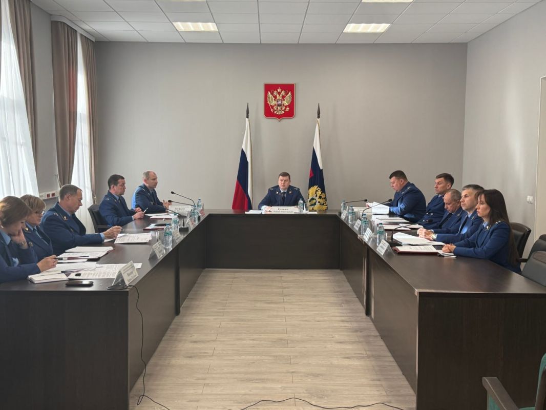 В прокуратуре Тамбовской области под председательством Андрея Кулагина состоялось заседание коллегии по вопросам состояния законности и практики осуществления прокурорского надзора за исполнением законодательства в сфере... В прокуратуре Тамбовской области под председательством Андрея Кулагина состоялось заседание коллегии по вопросам состояния законности и практики осуществления прокурорского надзора за исполнением законодательства в сфере...